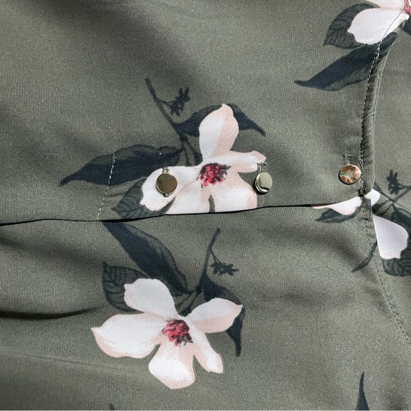 Dynamite dress - Picture 3 of 3